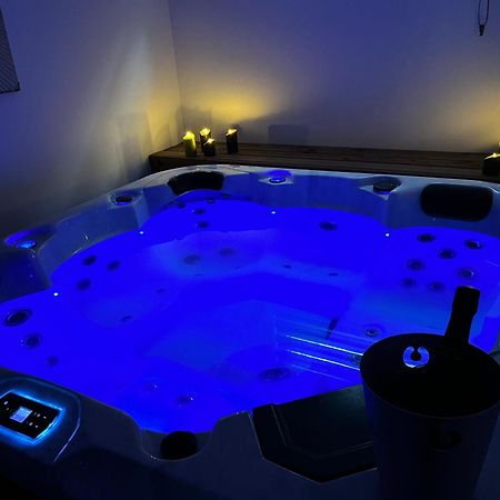 Detente & Spa Villers-Allerand Exteriér fotografie